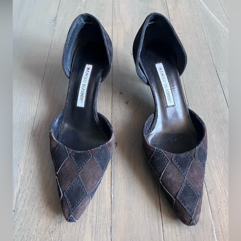 MANOLO BLAHNIK- 2 TONE KITTEN HEELS